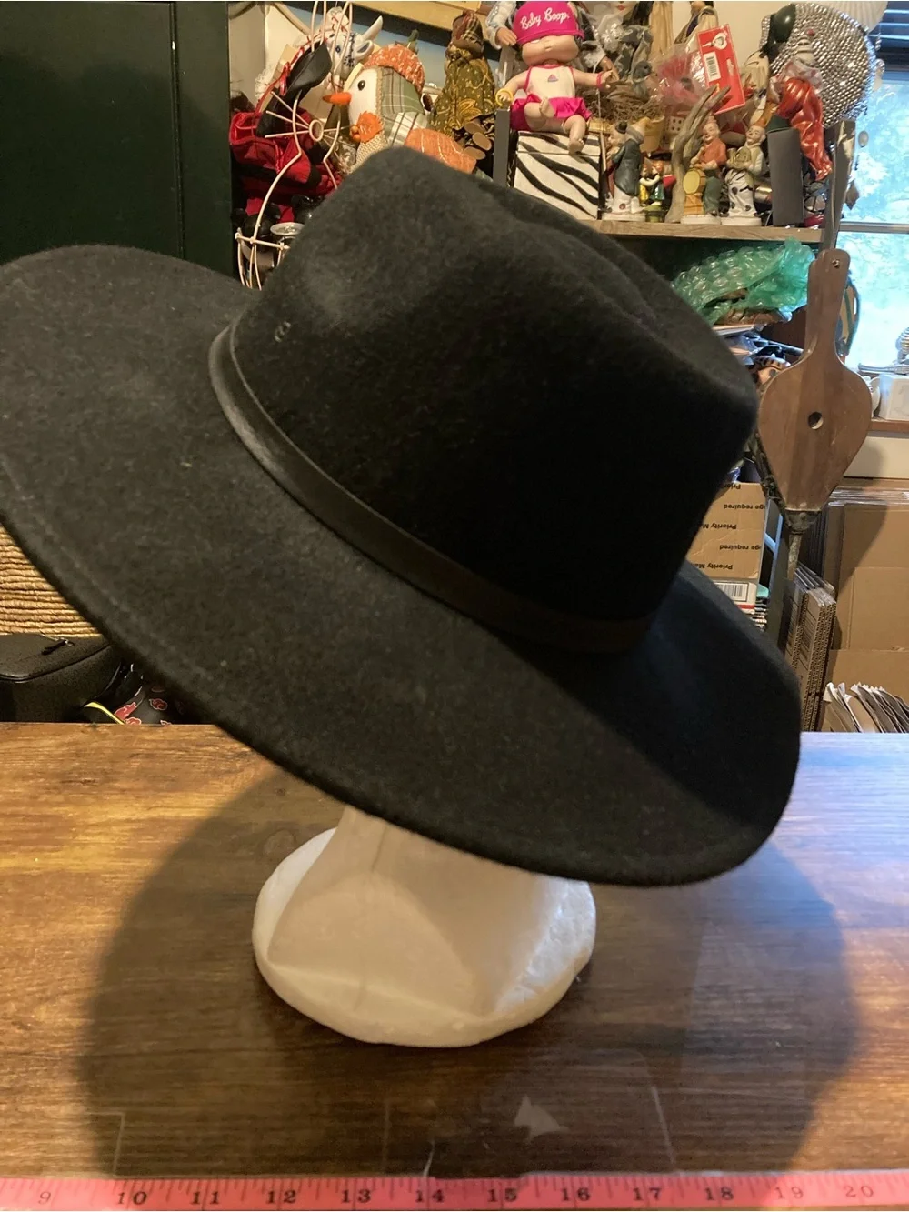 Universal Thread Goods black fedora hat for women